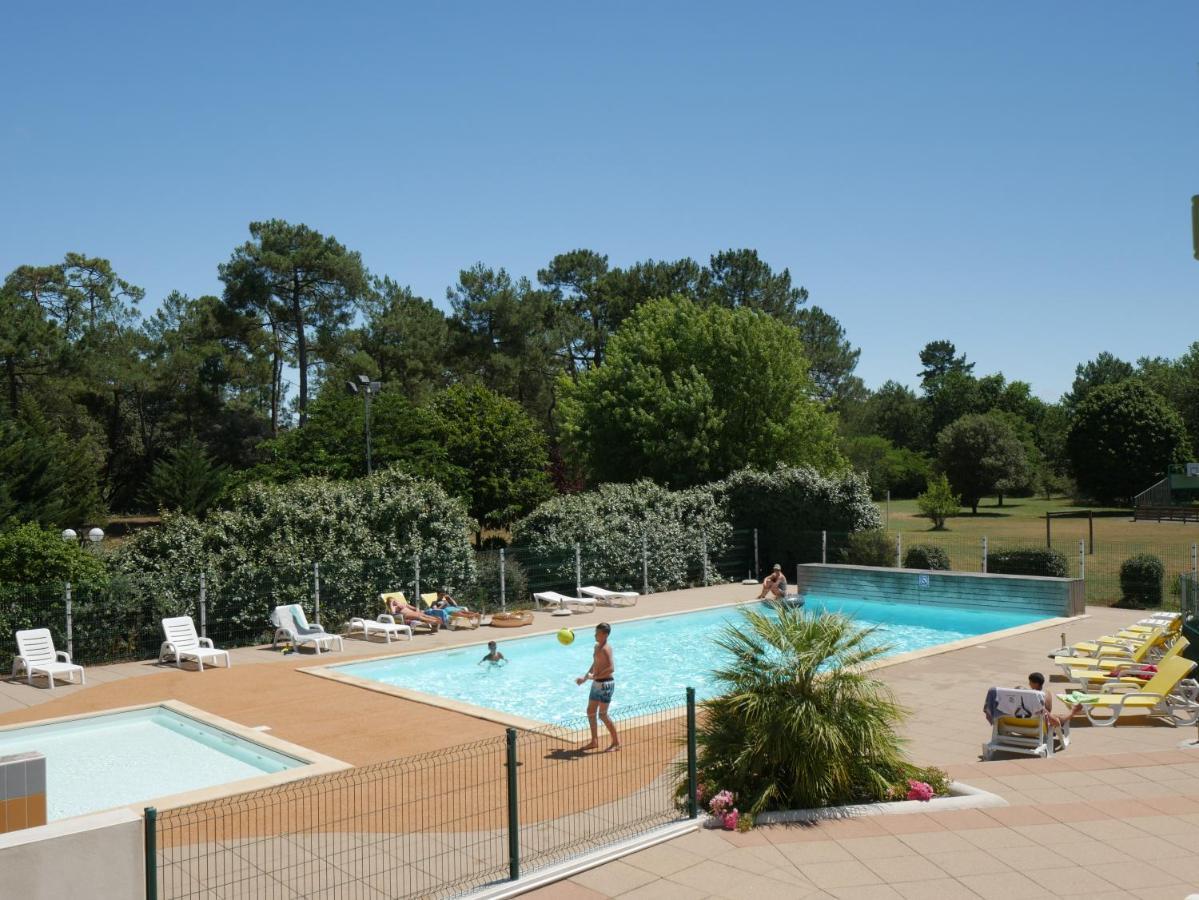 Ulvf Les Hibiscus Hotel Saint-Jean-de-Monts Exterior photo